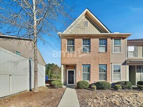 Building Photo - 4483 Middletown Dr