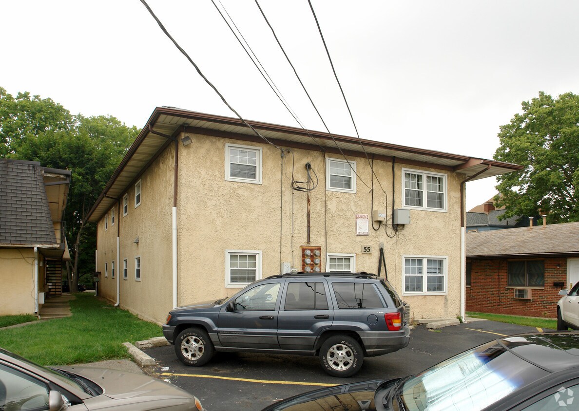 Building Photo - 55 E Norwich Ave