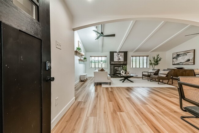 Building Photo - 16822 Hibiscus Ln