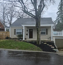 Building Photo - 21 Howard Rd