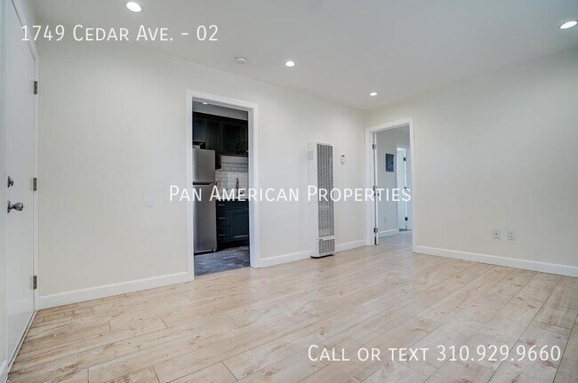 Foto del edificio - 1749 Cedar Ave
