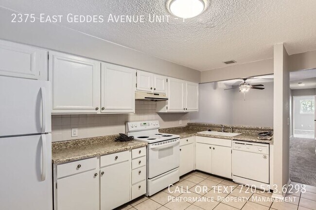 Foto del edificio - Updated 2 Bedroom Condo