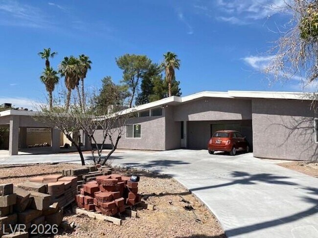 Foto del edificio - 2047 Westwind Rd