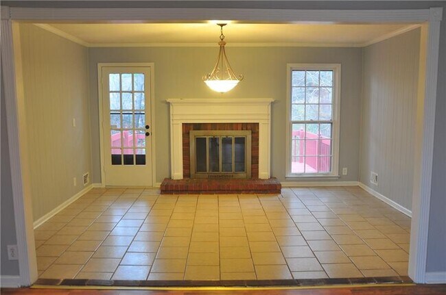 Building Photo - 2904 Huntcliff Dr