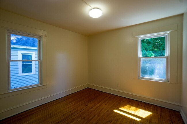 Foto del edificio - AVAILABLE 7/1/26 - Spacious Single Family ...