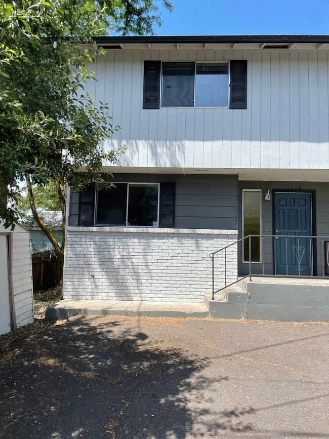 Building Photo - 2218 Modoc St