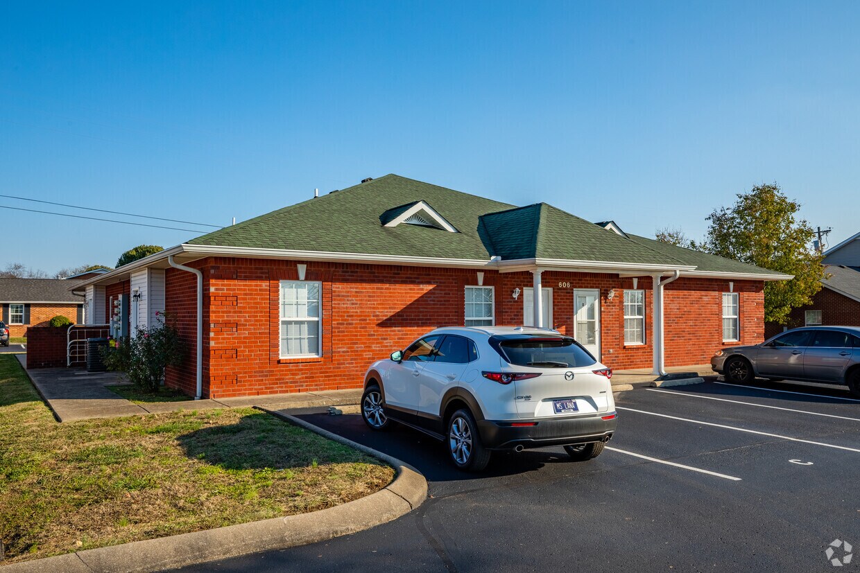 Crosswinds Condominiums Apartments in Lebanon, TN