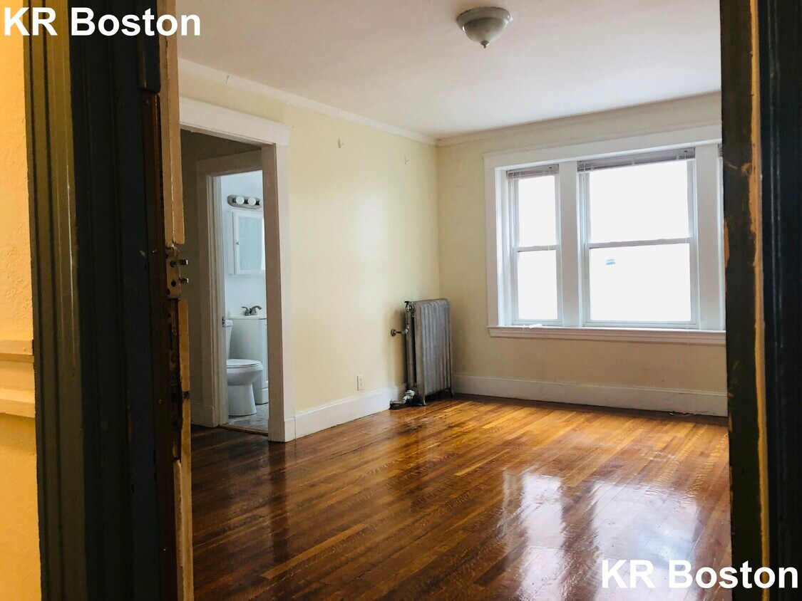Building Photo - 1615 Commonwealth Ave