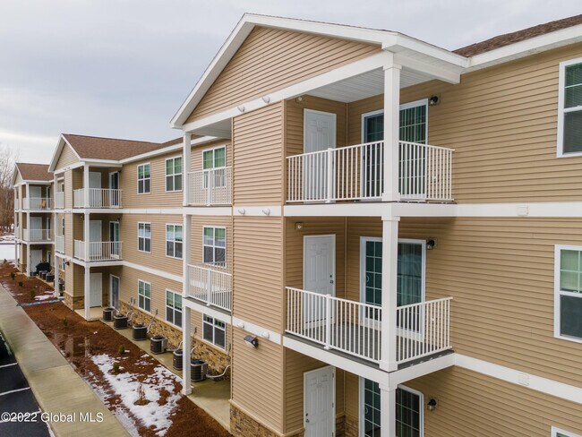 Foto del edificio - 6228-6230 Riitano Ln