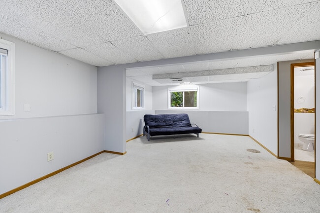 Building Photo - 9149 Page Ave NE