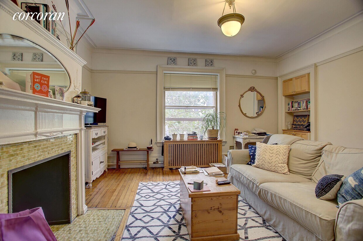 Primary Photo - 661 West End Ave