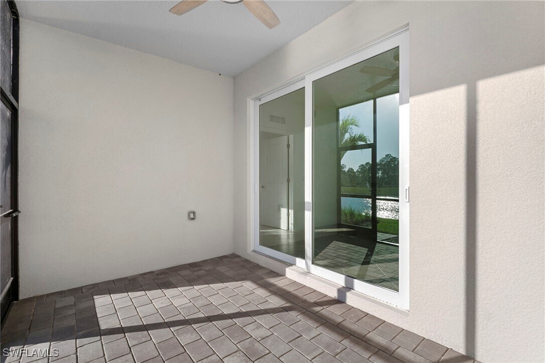 Foto del edificio - 15155 Bluffton Ln