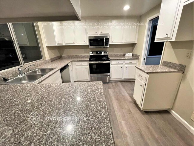 Foto del edificio - 631 Meadows Ct