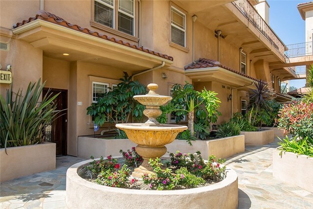 Foto del edificio - 4110 La Crescenta Ave