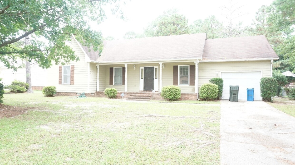 Primary Photo - 6220 Lake Trail Dr