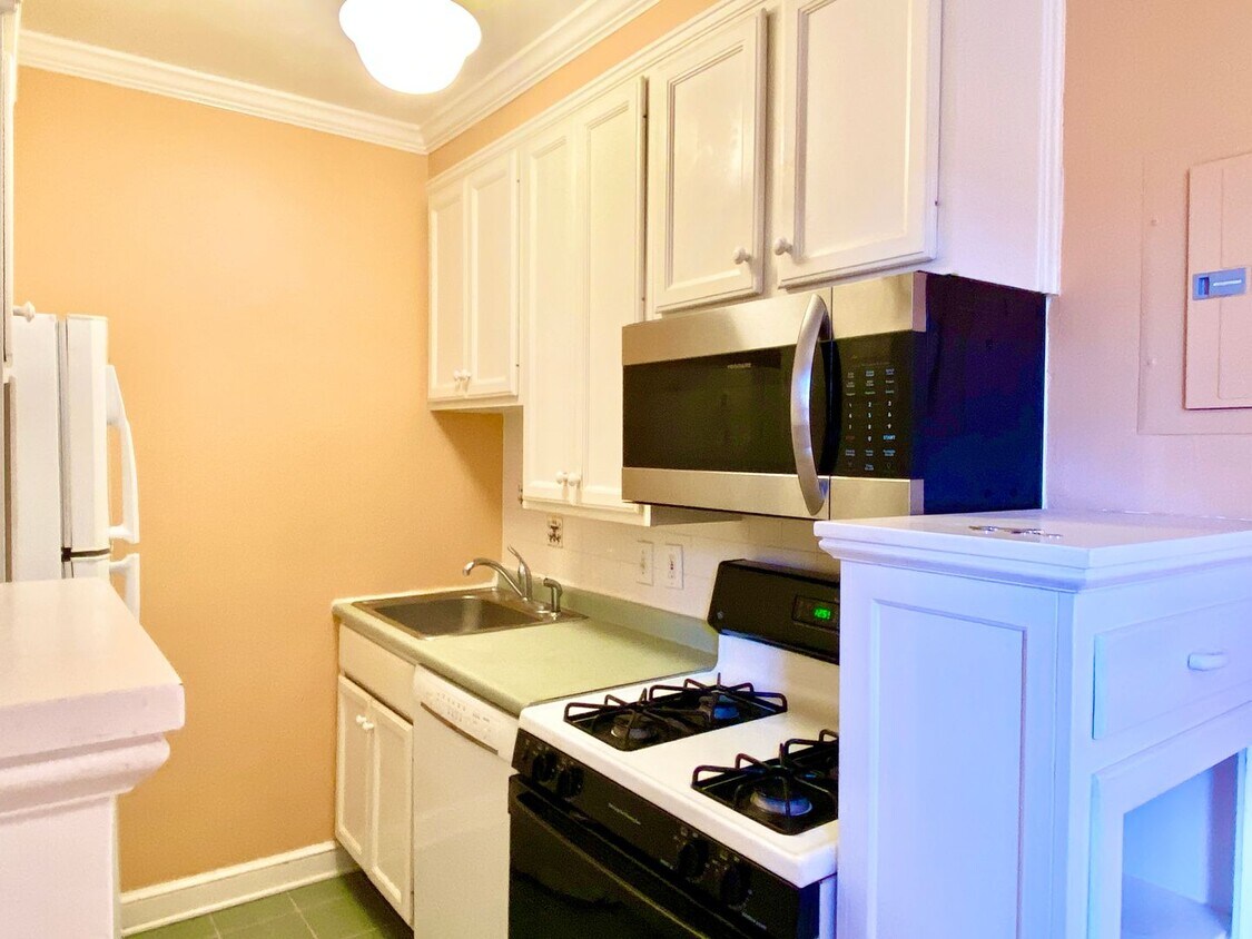 2 Bedroom 1 Bathroom - Pets Welcome! Wood... - 2 Bedroom 1 Bathroom - Pets Welcome!  Wood...