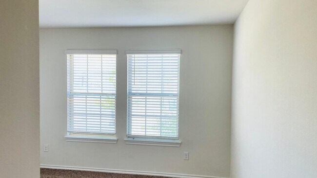 Building Photo - 3905 Atwood Dr