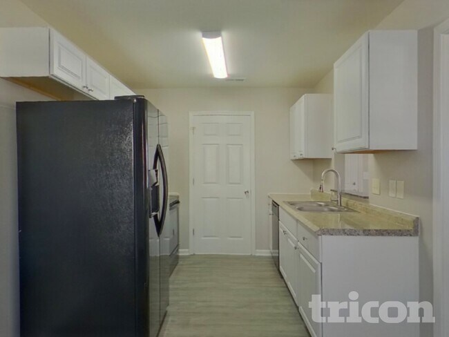 Building Photo - 1517 Crandon Dr