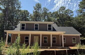 Building Photo - 182 N Burson Ave
