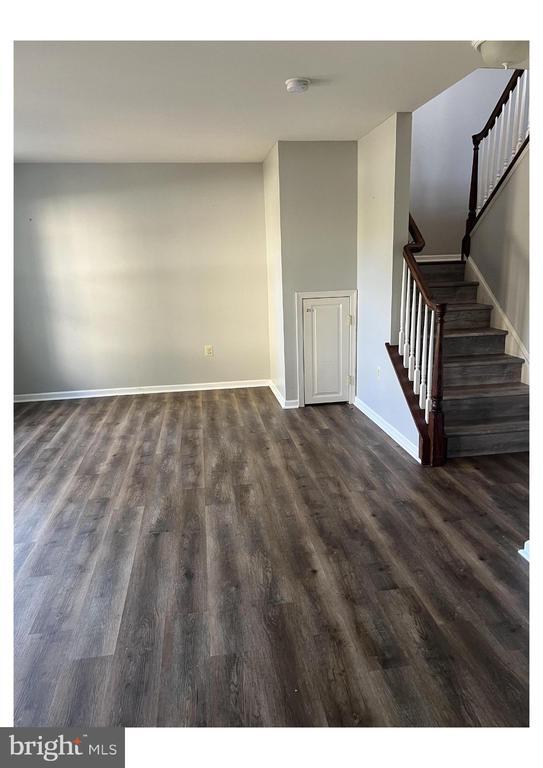 Building Photo - 1 Fieldstone Ct