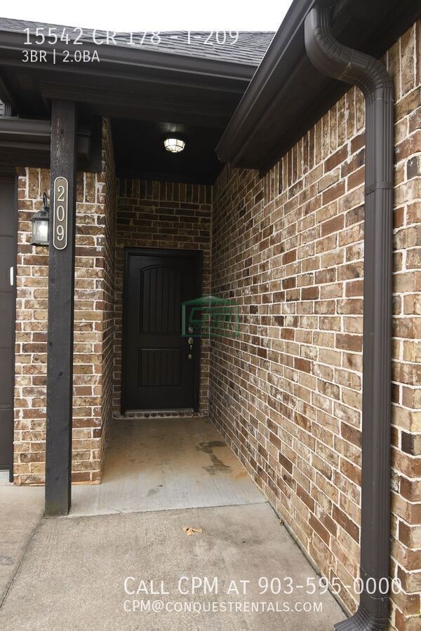 Foto del edificio - 15542 CR 178-I-209