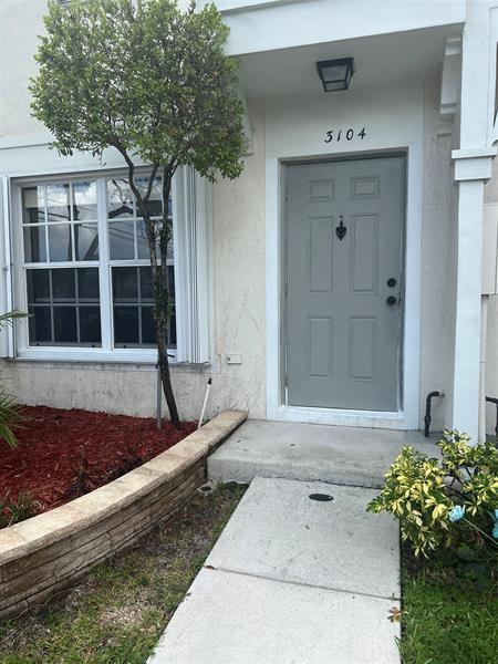 Building Photo - 3104 SW 50th St