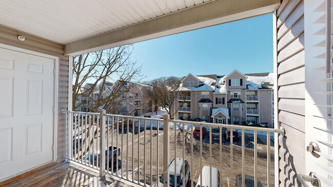 Interior Photo - 14 North