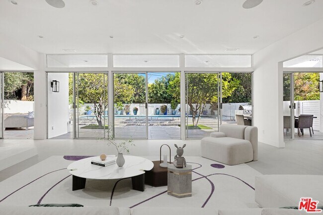 Foto del edificio - 470 N Robinwood Dr