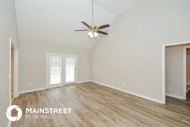 Building Photo - 361 Royal Garden Dr