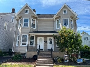 Building Photo - 42 Fern Ave