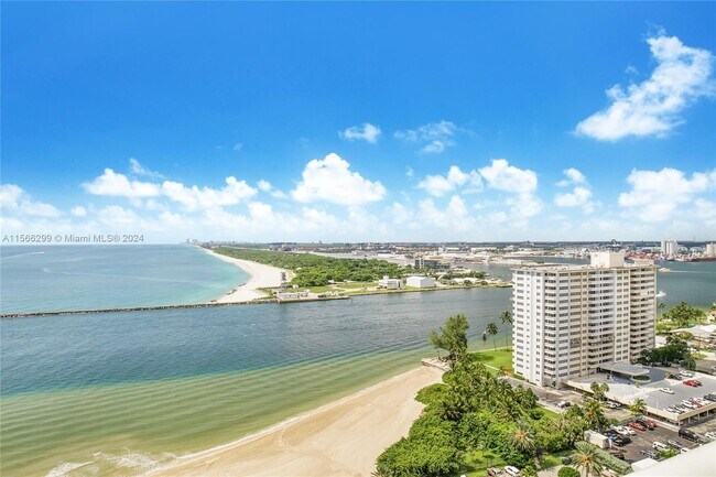 Building Photo - 2100 S Ocean Ln