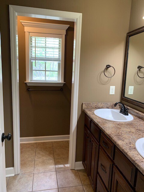 Foto del edificio - 3 Bedroom 2 Bath Located in Nelson Hill Subdivision, Hahira, GA