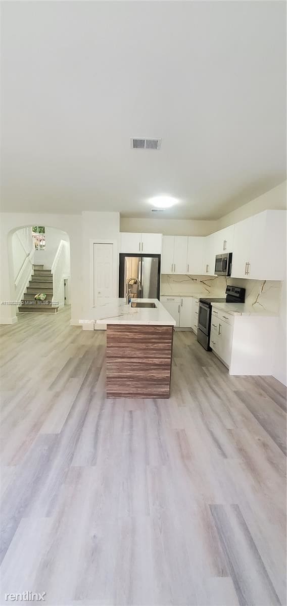 Building Photo - 3 br, 2.5 bath House - 16649 SW 84th Ter