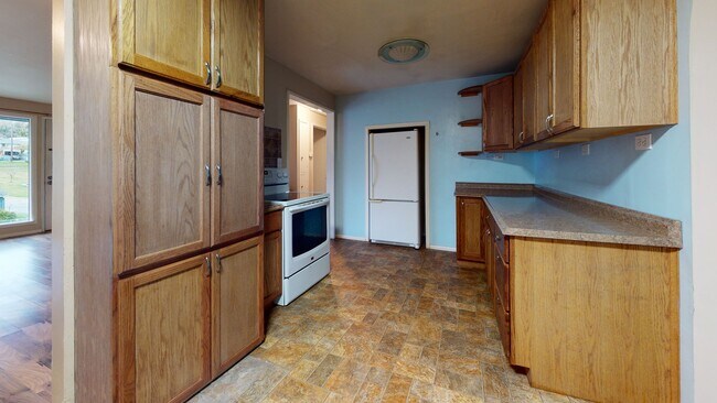 Foto del edificio - Large Bremerton Duplex Unit Available for ...