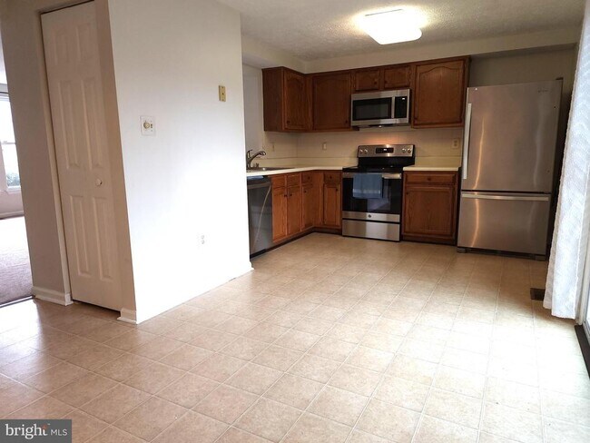 Foto del edificio - 2532 Log Mill Ct