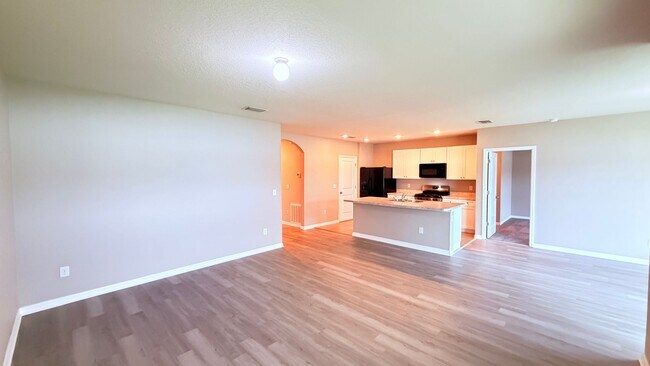 Building Photo - Beautiful, 3 Bedroom Home!!