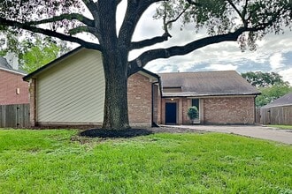 Building Photo - 6214 Arcadian Shores Dr