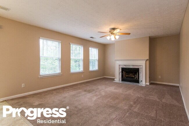 Foto del edificio - 400 Crested View Dr