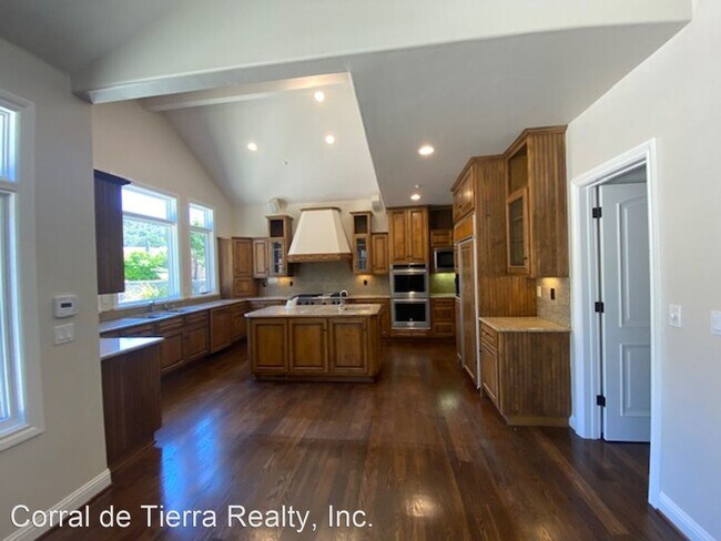 Building Photo - 4 br, 5.5 bath House - 14361 Castlerock Road