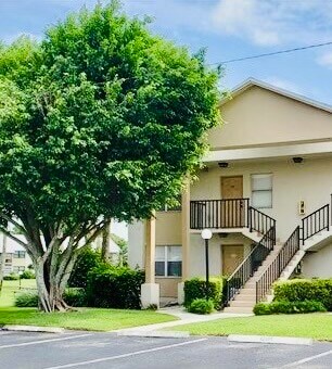 Building Photo - 3161 SE Aster Ln