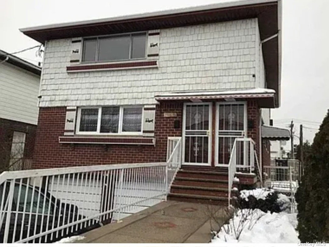 Primary Photo - 151-12-151-81 81st St