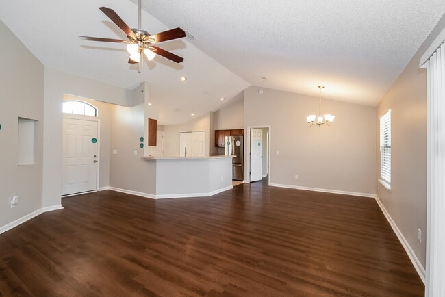 Building Photo - 2330 Casablanca Ct