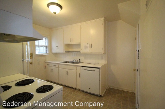 Building Photo - 7508 Terrace St