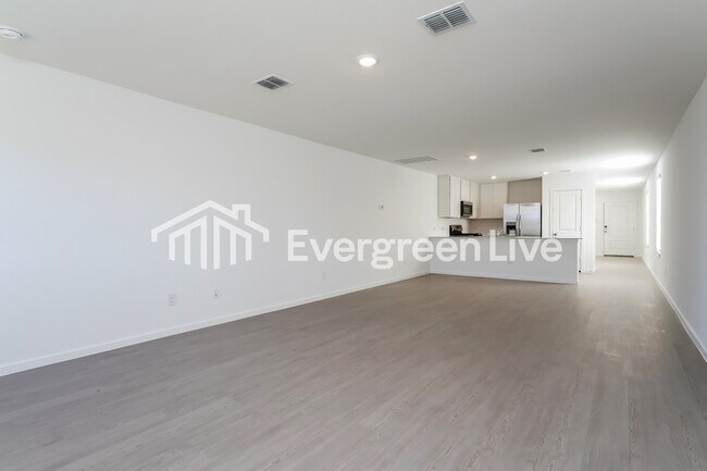 Building Photo - 10504 Desert Hawk Cir