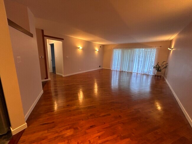 Foto del edificio - 5400 Carriageway Dr