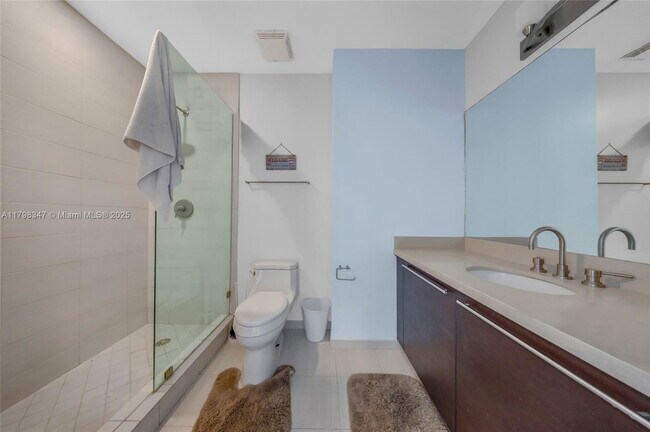 Foto del edificio - 7928 East Dr