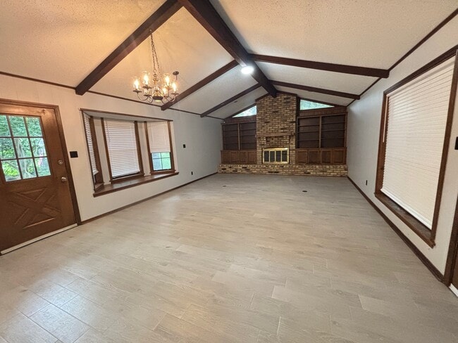 Building Photo - 9417 Boxwood Dr