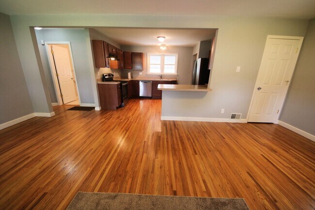 Foto del edificio - 4317 Sunshine Dr
