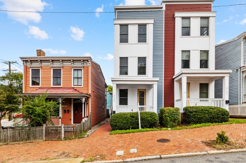 Primary Photo - 2102 E Broad St