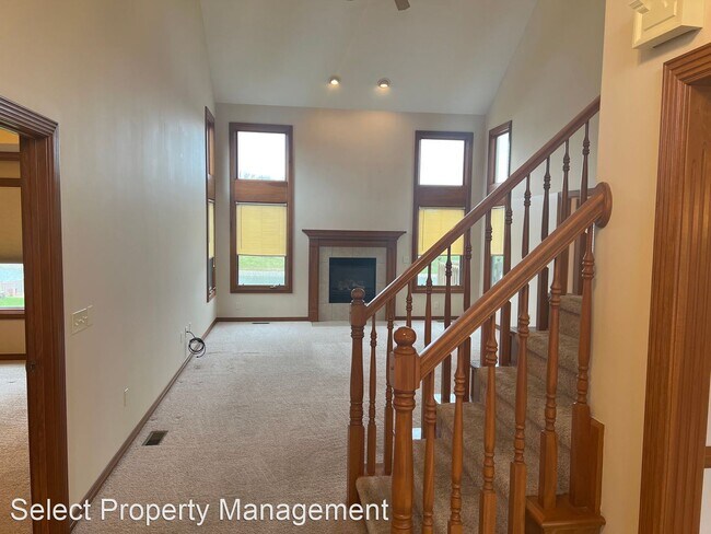 Building Photo - 1203 Crooked Creek Pkwy